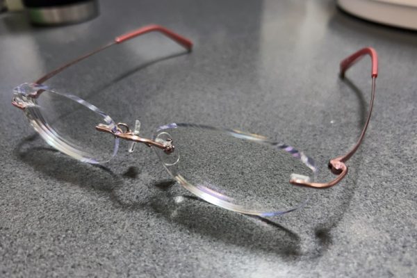 眼鏡を修理に・・・