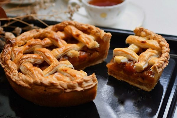 手作りで楽しむ秋のアップルパイ