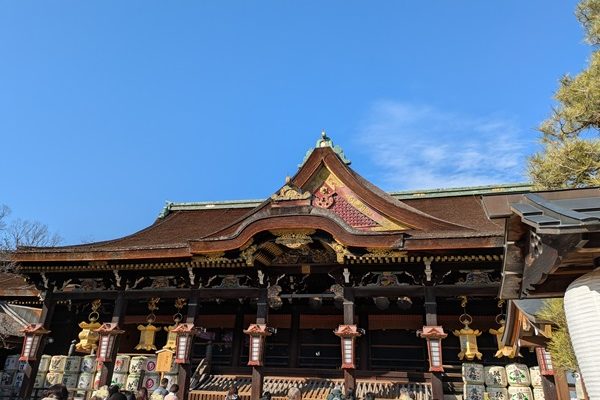 北野天満宮の灯籠たち