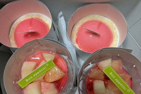 シャトレーゼさんの桃ケーキ🍑