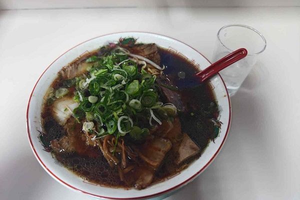 右京区のブラックラーメン